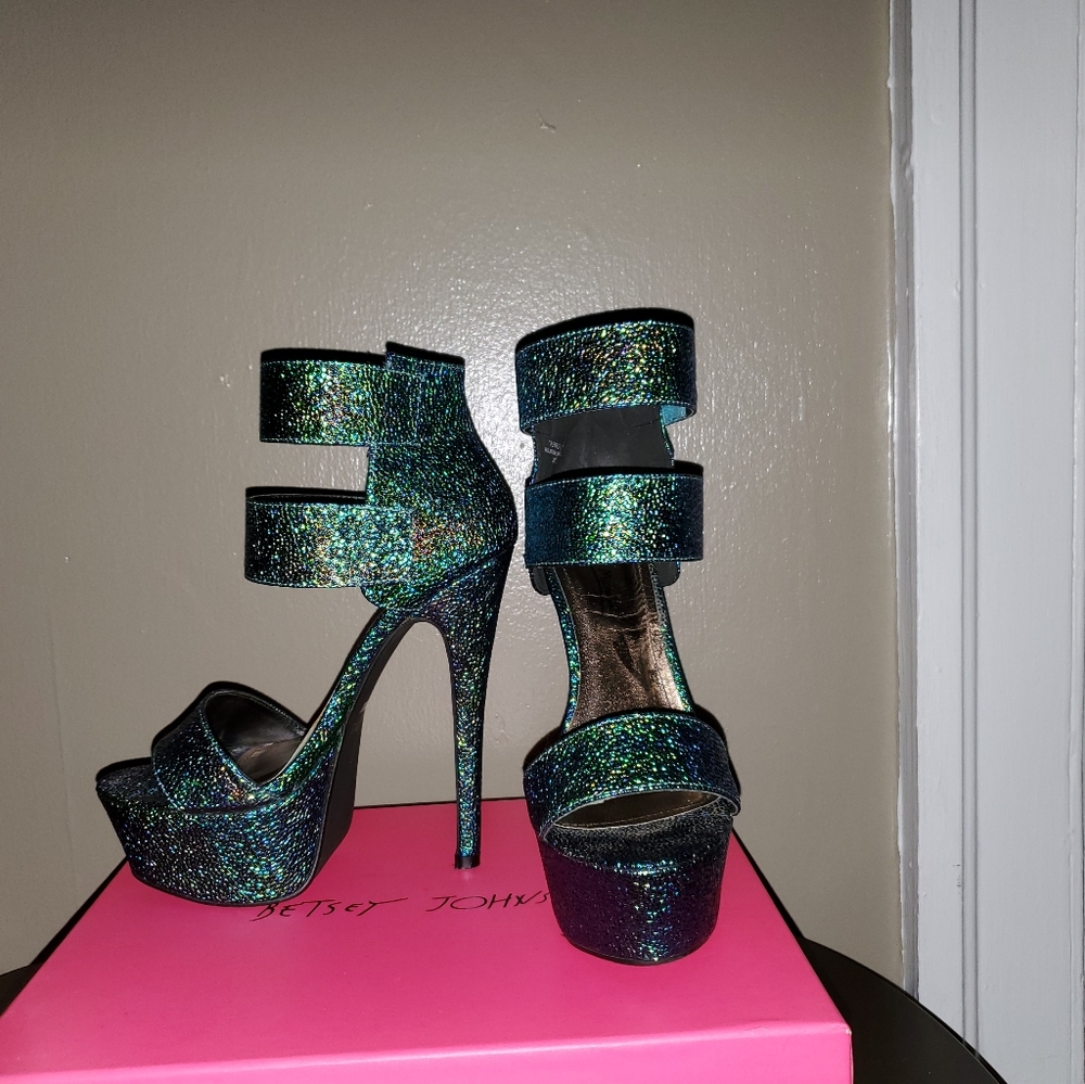 Shoes - Picture 2 of 2